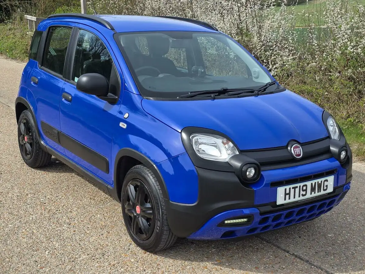 2019-fiat-panda-12-waze-ss-big-21