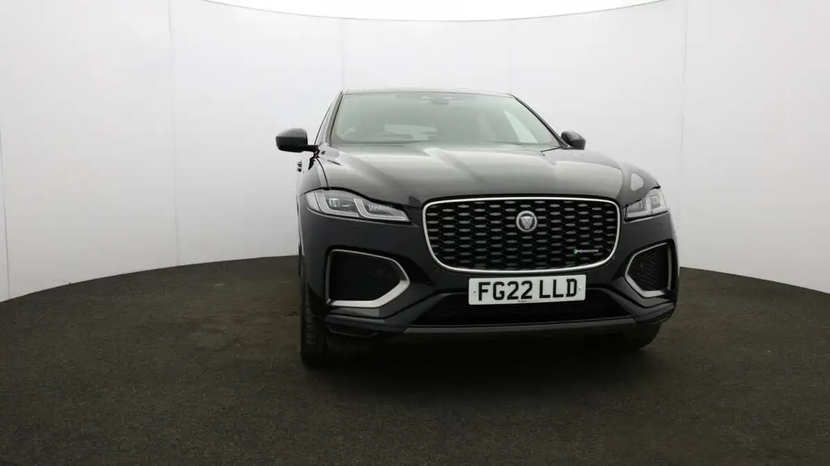 2022-jaguar-f-pace-20-d200-r-dynamic-s-big-35