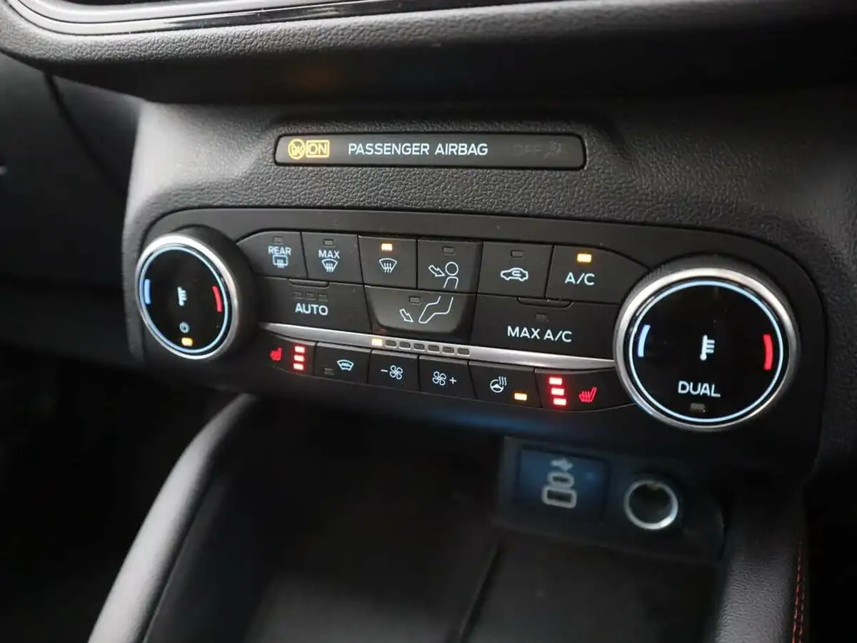 2024-ford-kuga-15t-black-package-edition-big-23