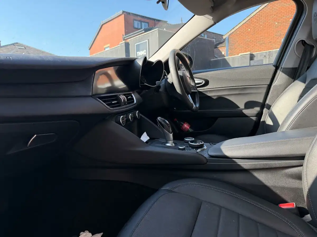 2019-alfa-romeo-giulia-22td-super-big-1