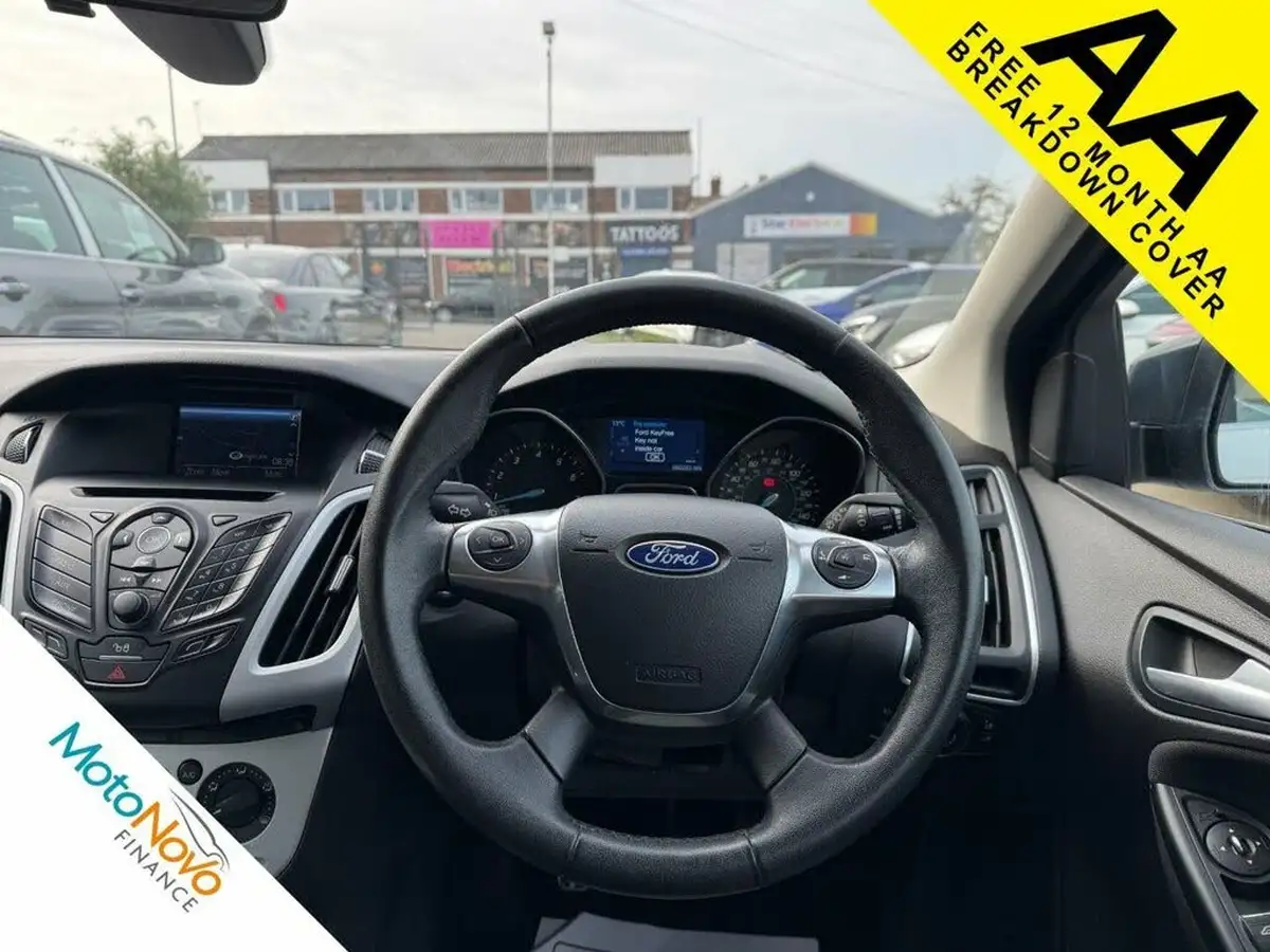 2013-ford-focus-16-zetec-s-scti-182ps-hatchback-big-12