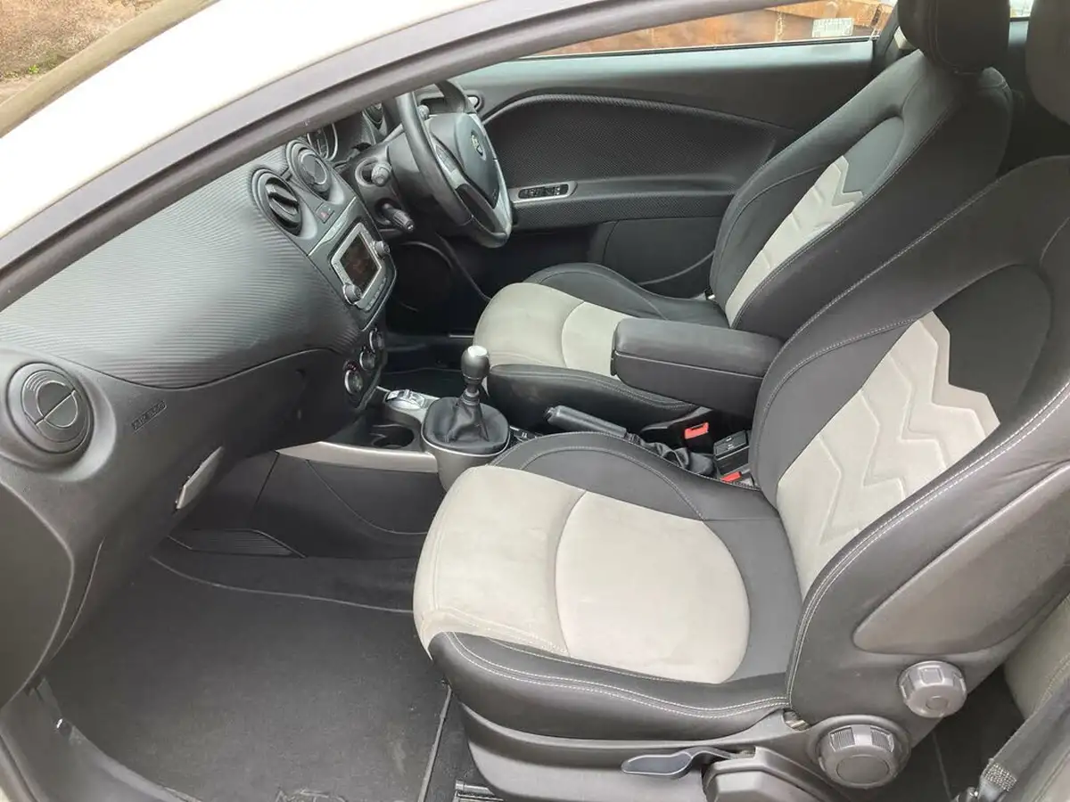 2014-alfa-romeo-mito-16jtdm-2-distinctive-big-9