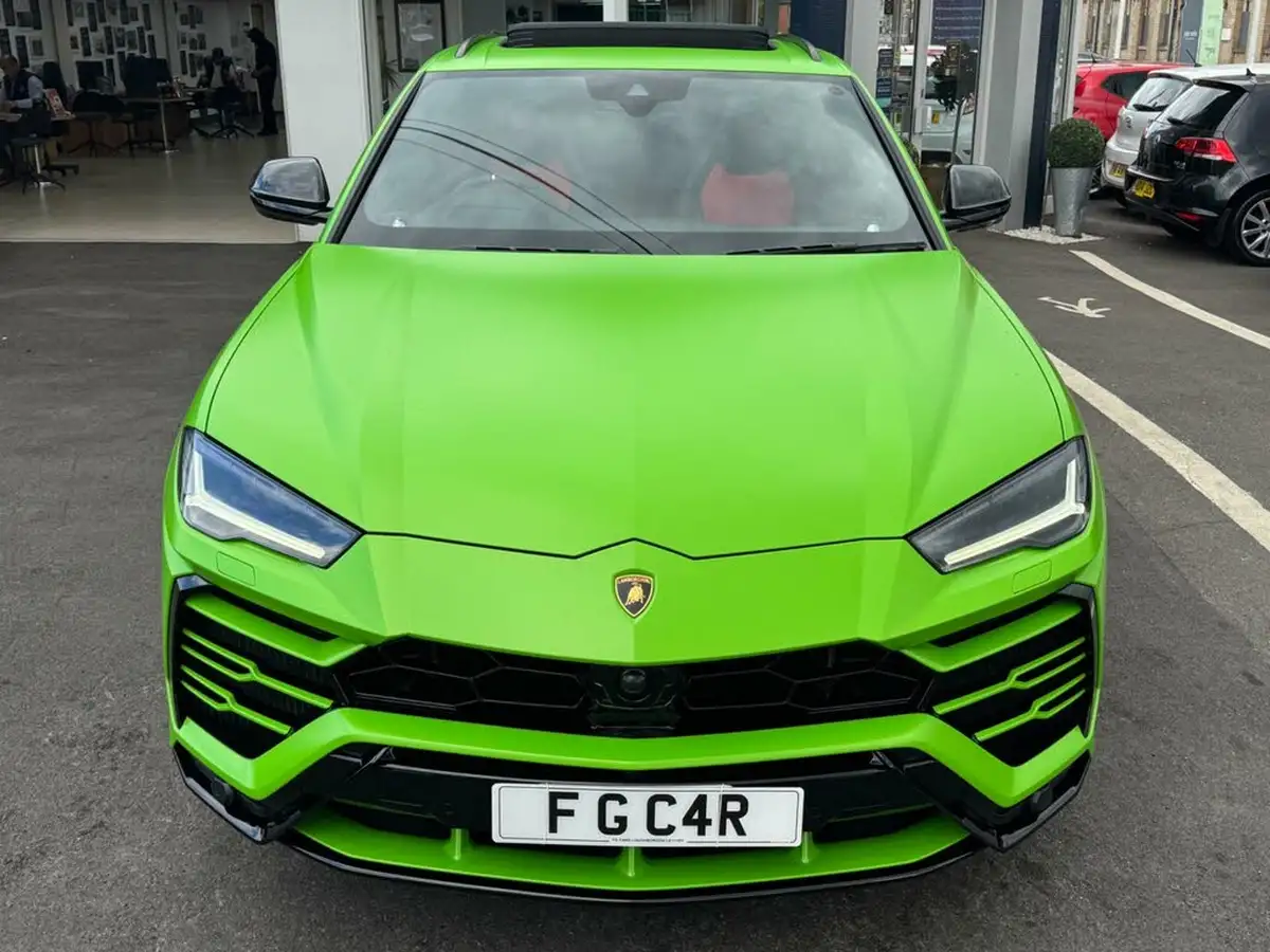 2021-lamborghini-urus-40-no-trim-big-4