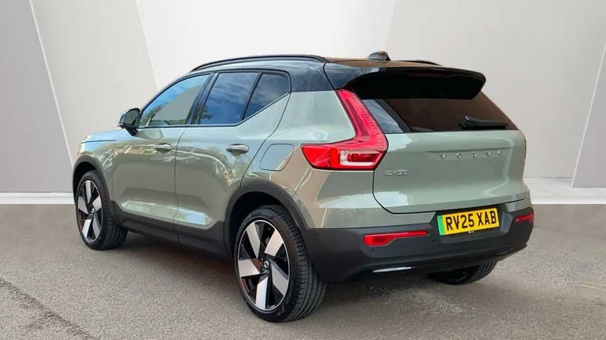 2025-volvo-ex40-e-ultra-big-1