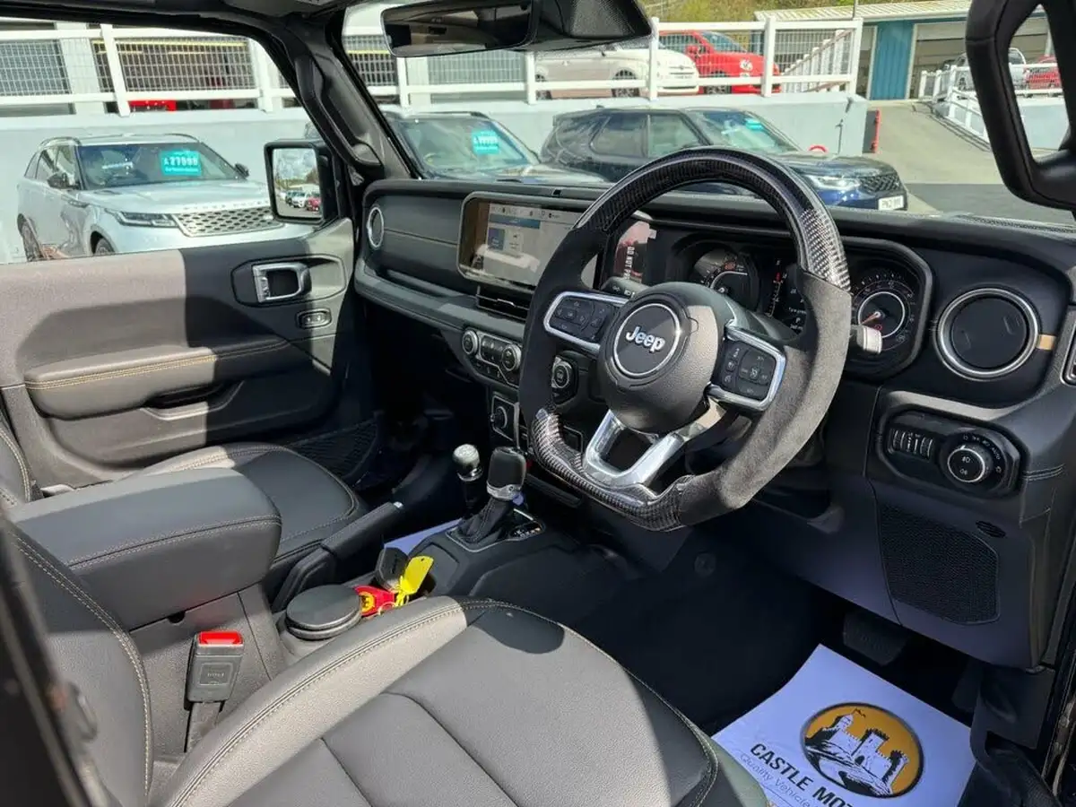 2025-jeep-wrangler-big-9