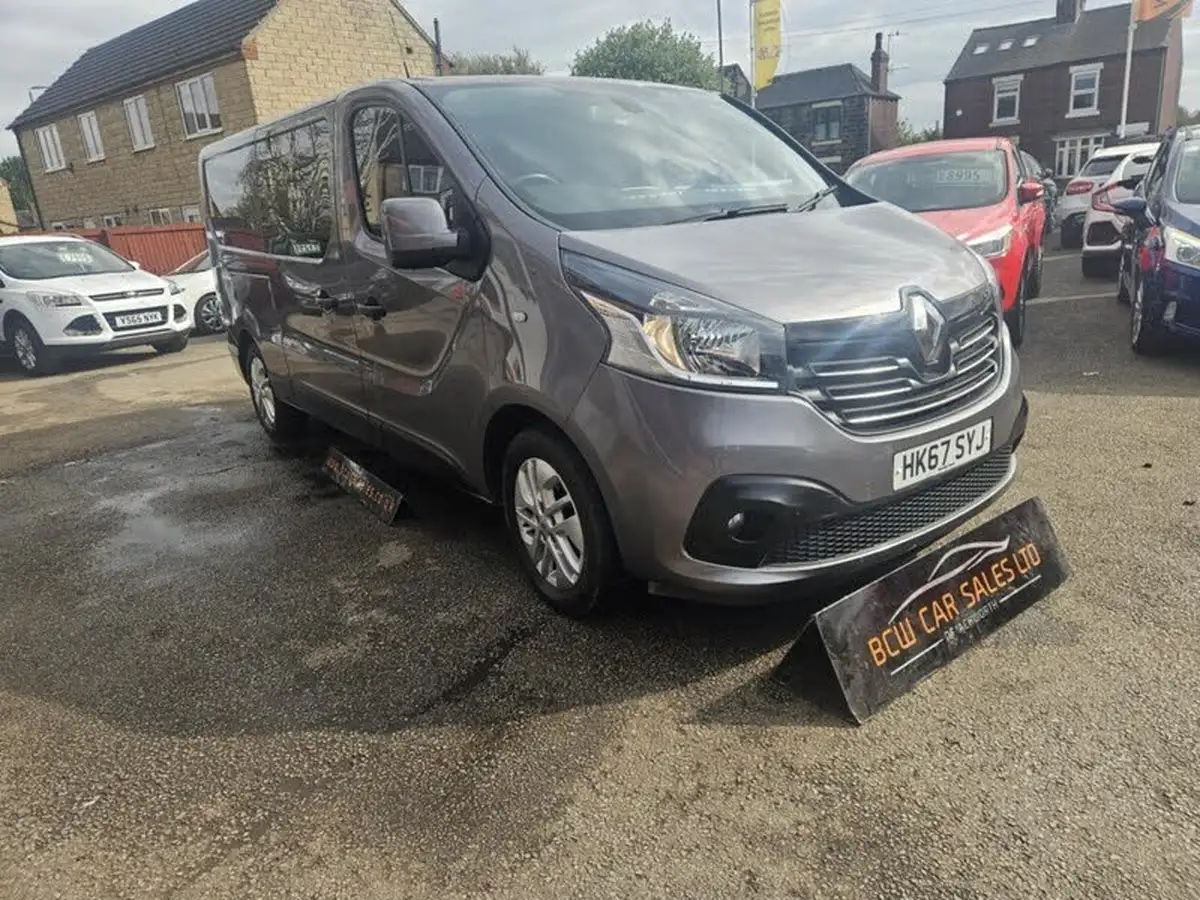 2018-renault-trafic-16dci-ll29-125-sport-nav-energy-125eu6-minibus-9-seats-big-7