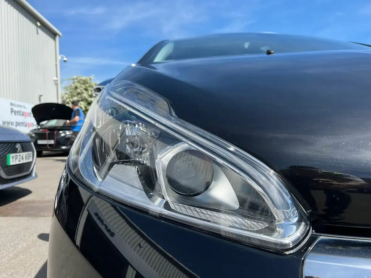 2017-peugeot-208-12-puretech-allure-premium-big-18