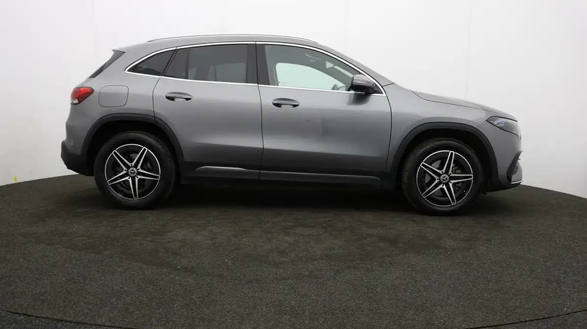 2022-mercedes-benz-eqa-e-eqa-250-amg-line-big-31