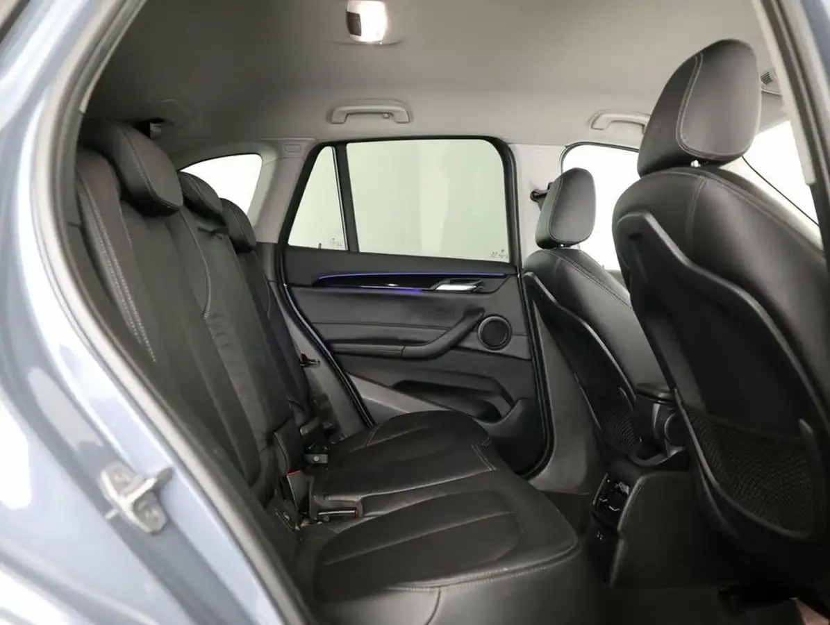 2022-bmw-x1-20-sdrive20i-xline-big-24