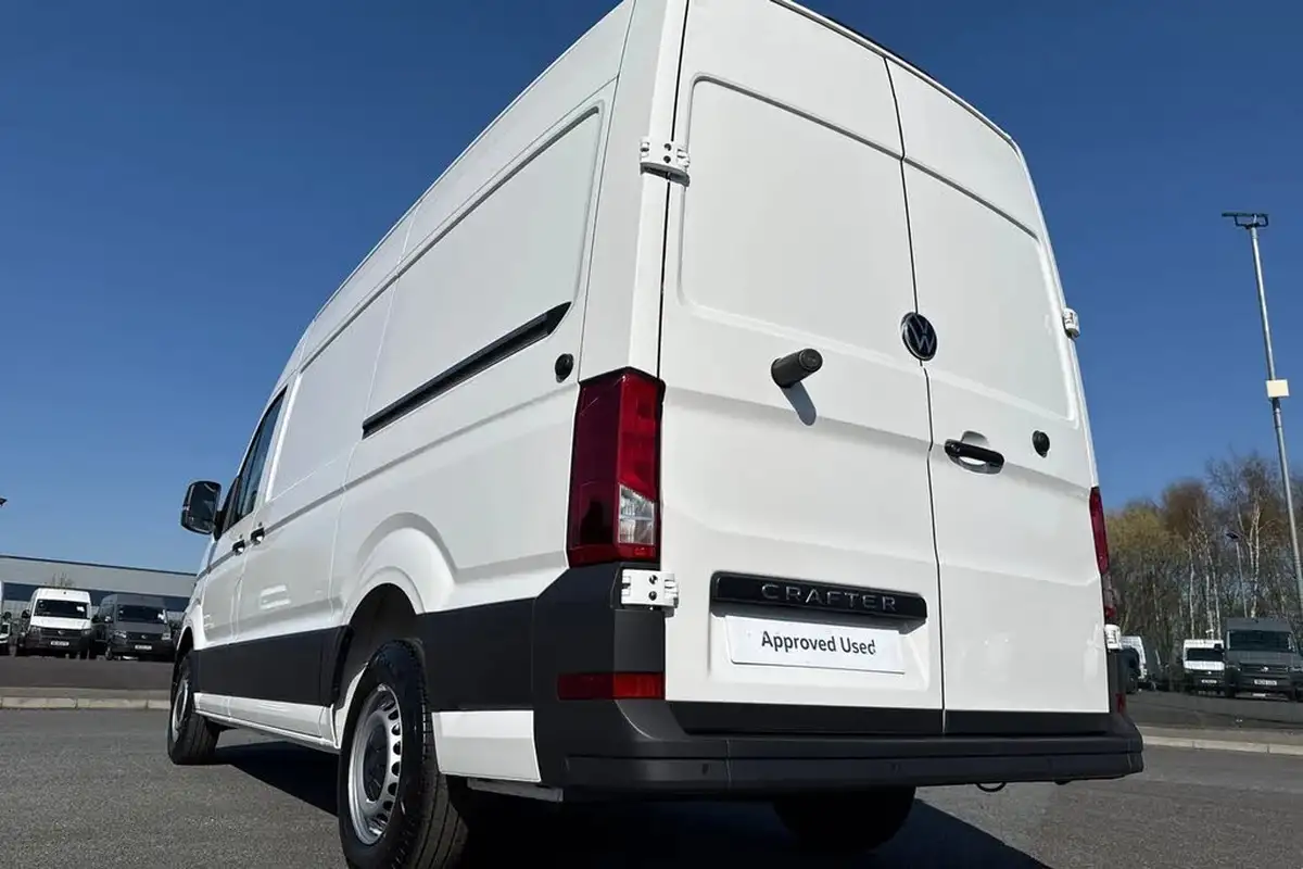 2024-volkswagen-crafter-20tdi-cr35-mwb-commerce-plus-140pseu6d-big-6
