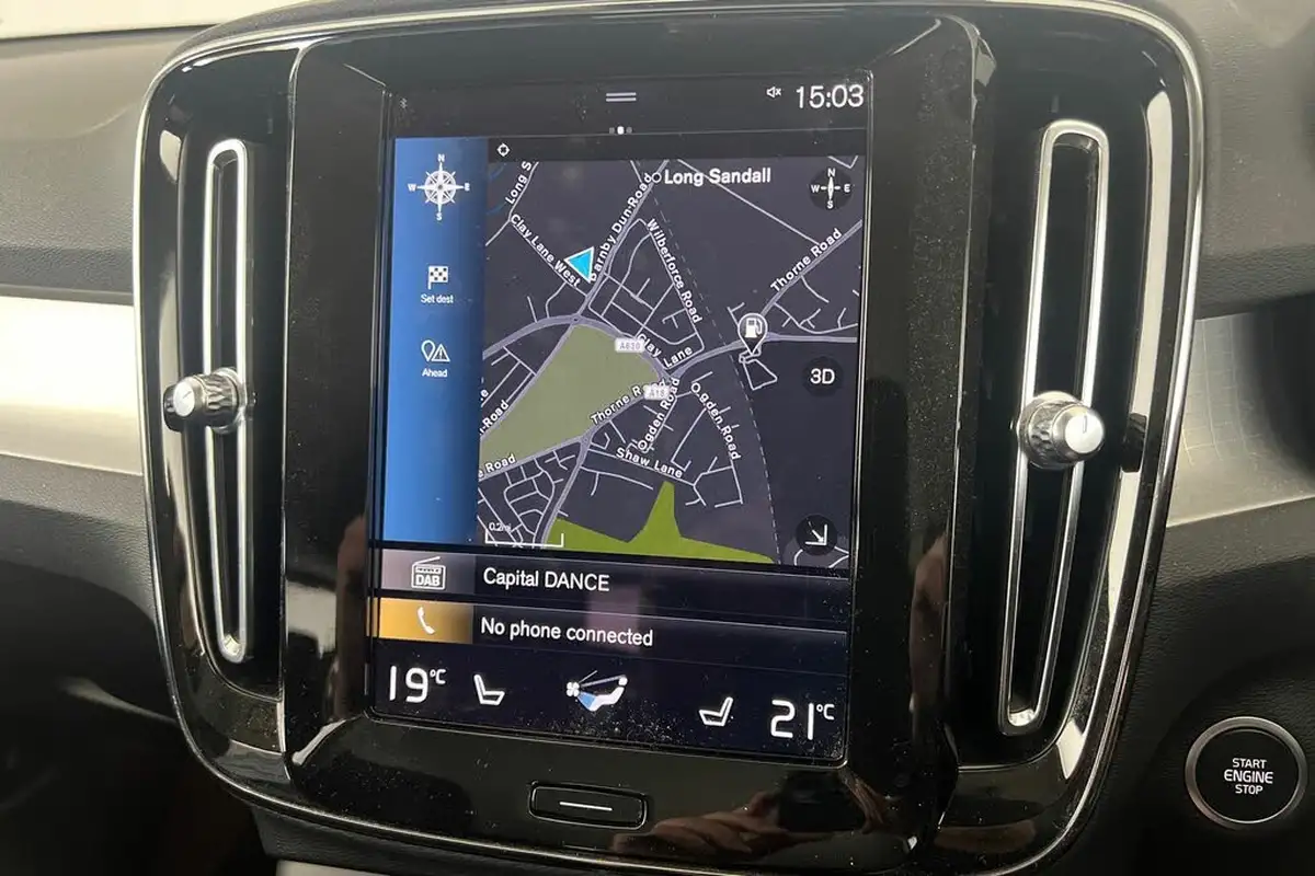 2022-volvo-xc40-15-t4-inscription-expression-big-14