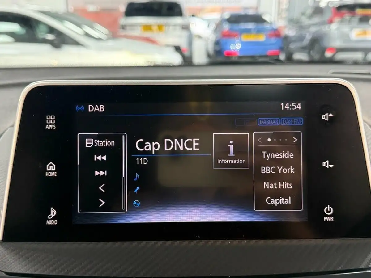 2019-mitsubishi-eclipse-cross-15-black-big-47