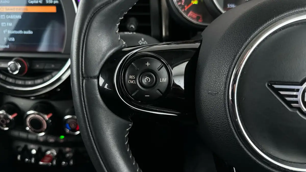 2018-mini-cooper-20-cooper-s-exclusive-ss-hatchback-3d-big-22