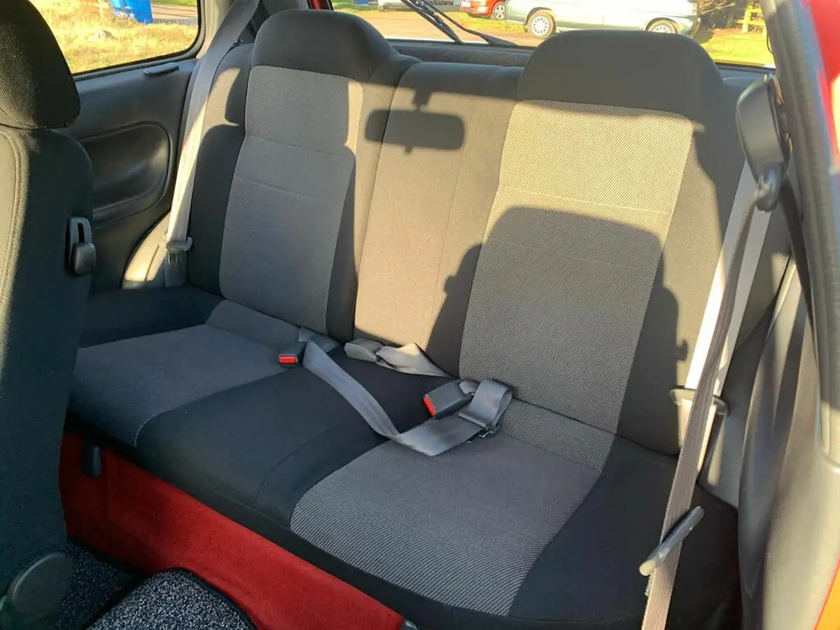 1997-daihatsu-charade-big-58