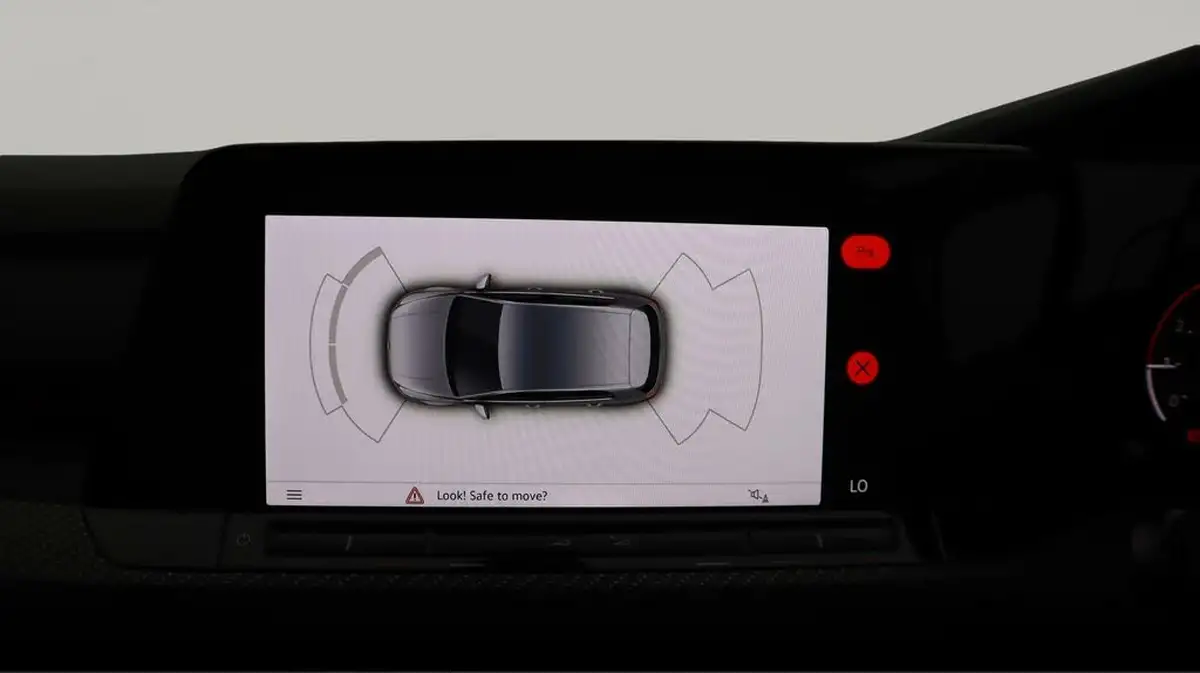 2021-volkswagen-golf-big-44