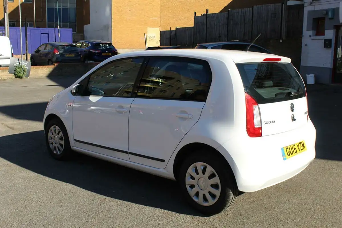 2015-skoda-citigo-10-se-5d-big-6