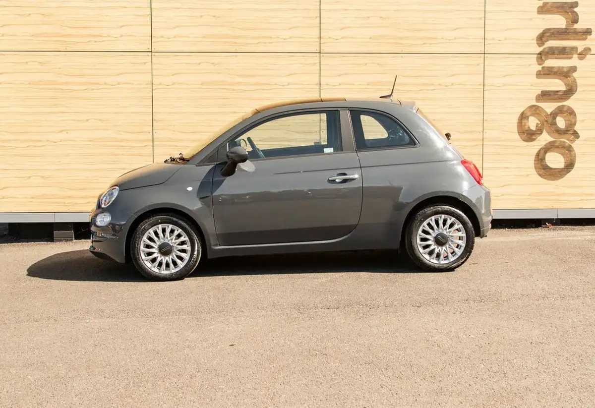 2020-fiat-500-10-lounge-big-12