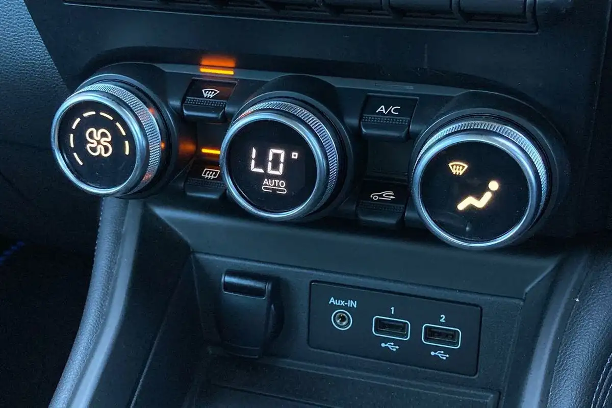 2020-renault-zoe-e-i-gt-line-rapid-charge-big-17