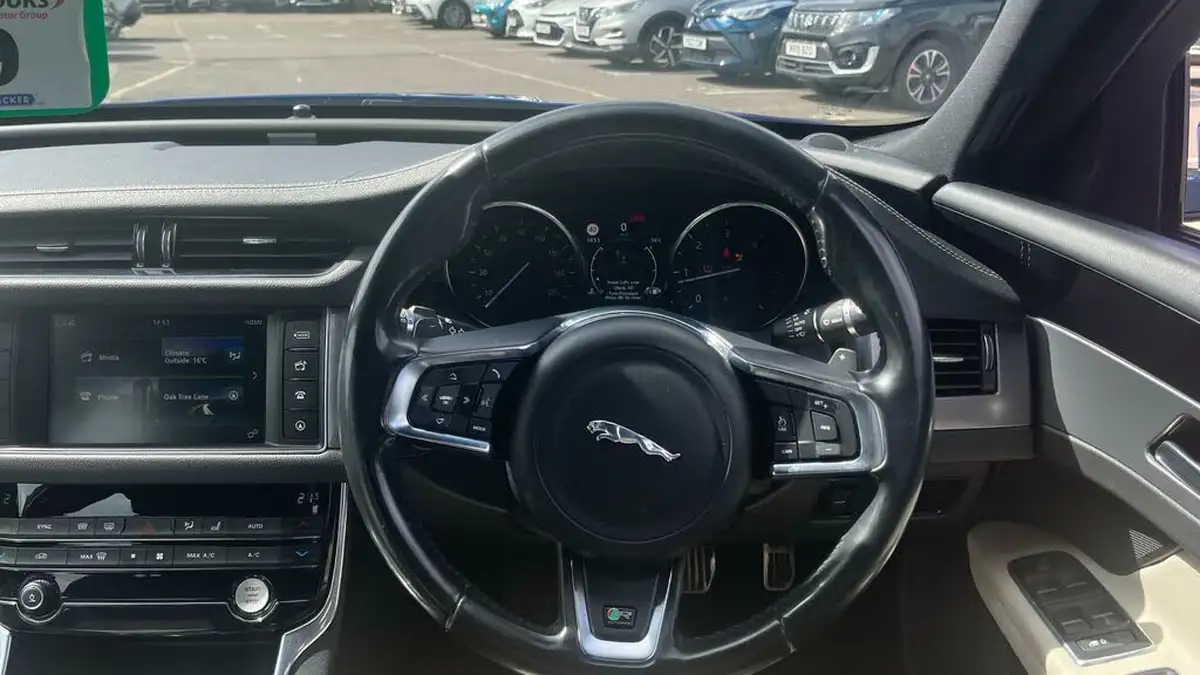2016-jaguar-xf-20td-r-sport-180ps-auto-big-7