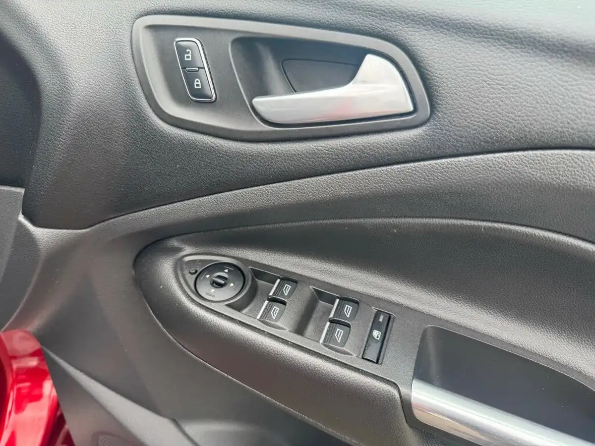 2015-ford-kuga-20tdci-titanium-x-sport-180ps-4x4-powershift-big-13