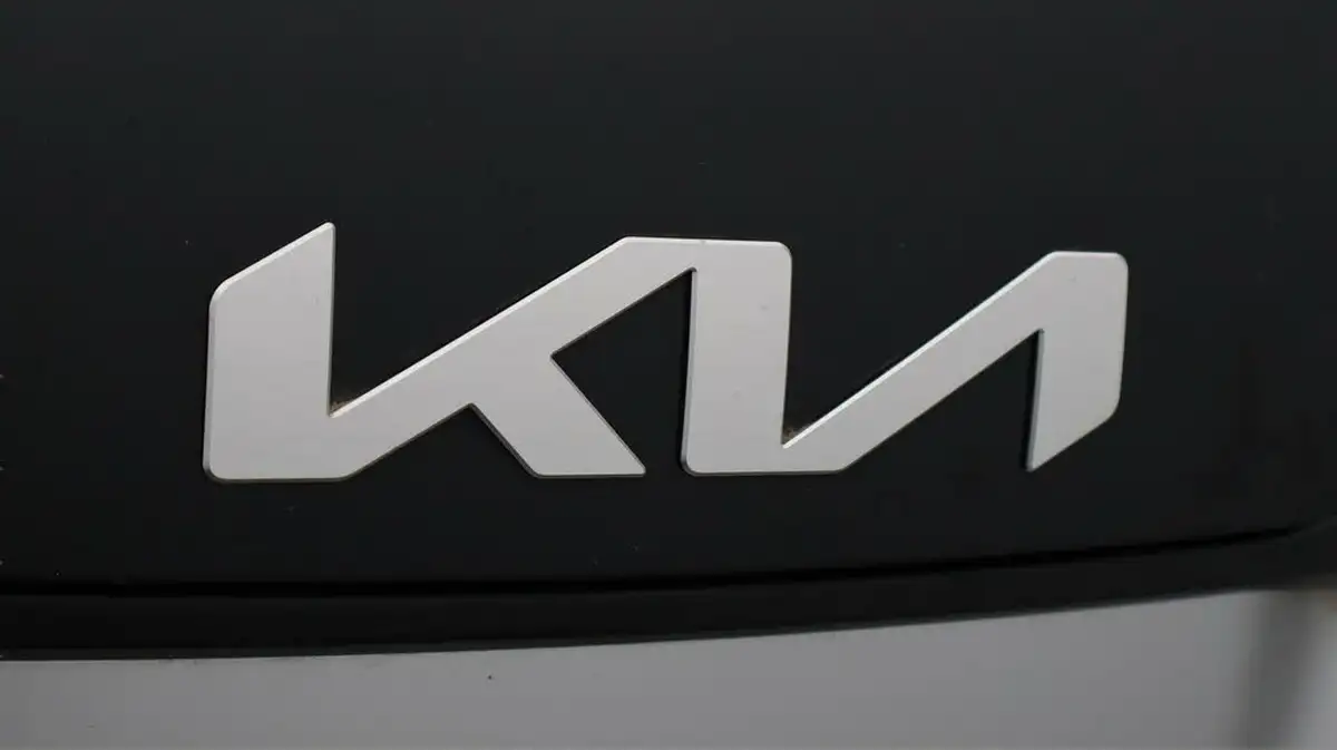 2023-kia-sportage-16-t-gdi-3-148bhp-big-22