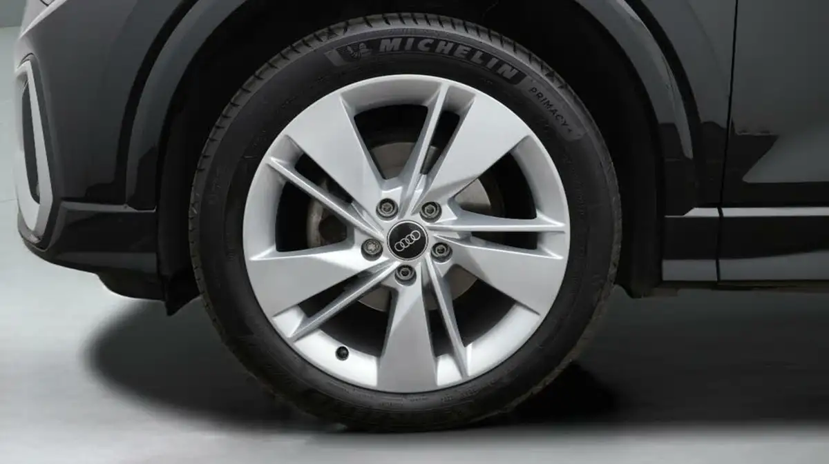 2022-audi-q2-15-35-tfsi-s-line-tronic-big-18
