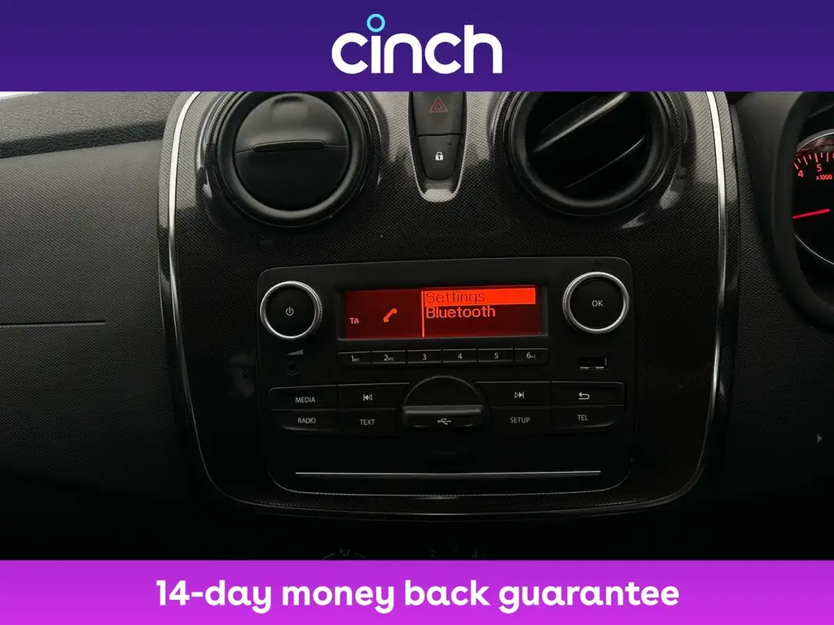 2020-dacia-sandero-10-sce-essential-big-24