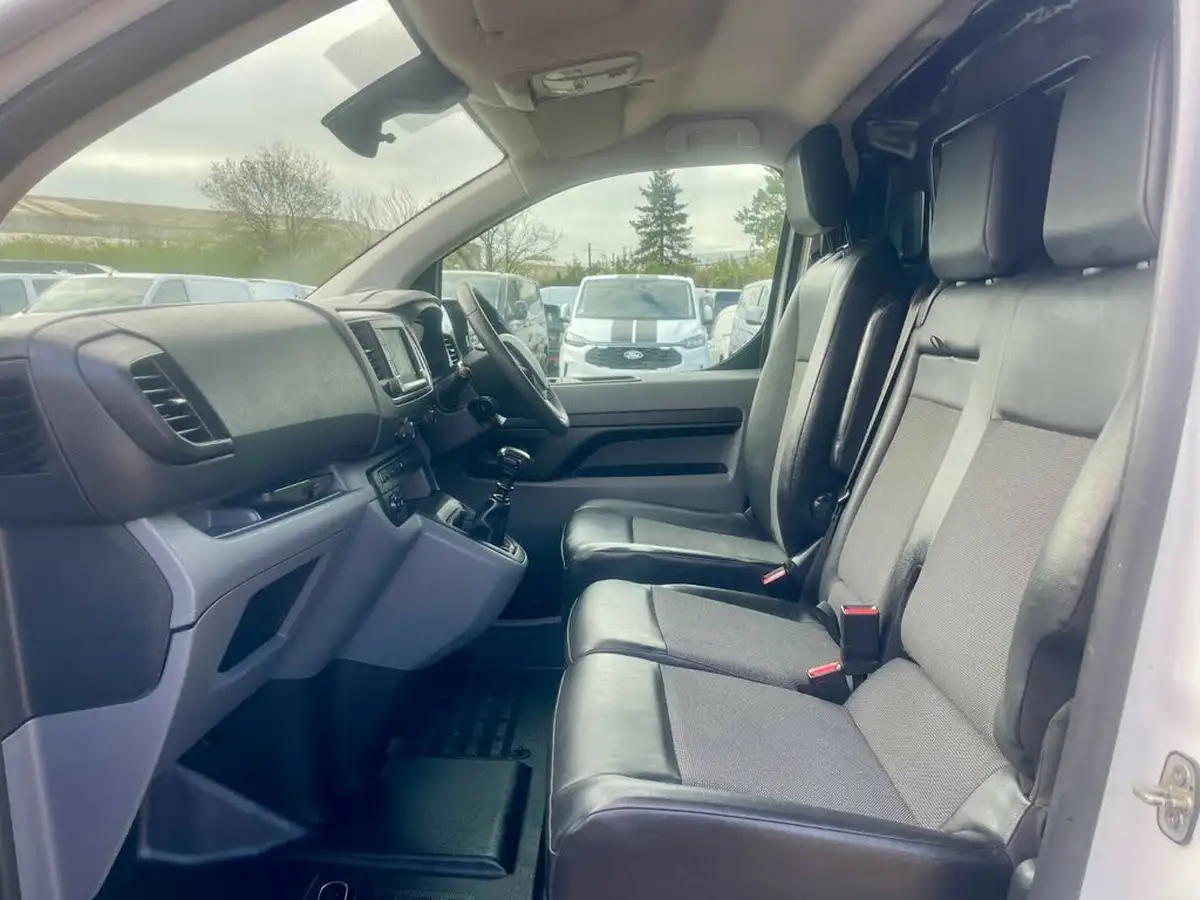 2018-peugeot-expert-16bluehdi-professional-standard-1000-115-ss-big-14