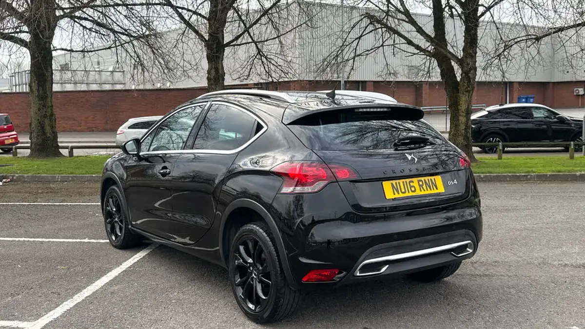 2016-ds-ds-4-16bluehdi-crossback-big-4