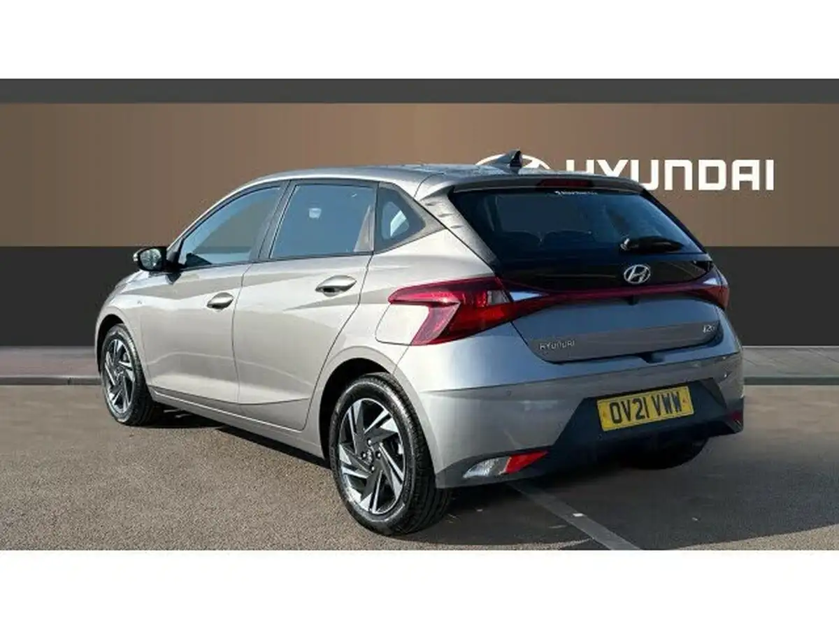 2021-hyundai-i20-10-t-gdi-se-connect-eclutch-imt-big-1