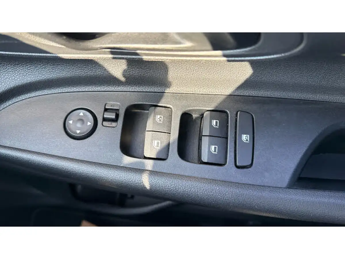 2021-hyundai-i20-10-t-gdi-se-connect-eclutch-imt-big-25