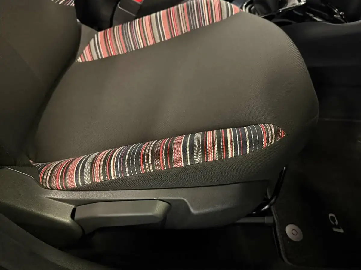 2021-citroen-c1-10-vti-shine-5d-big-15