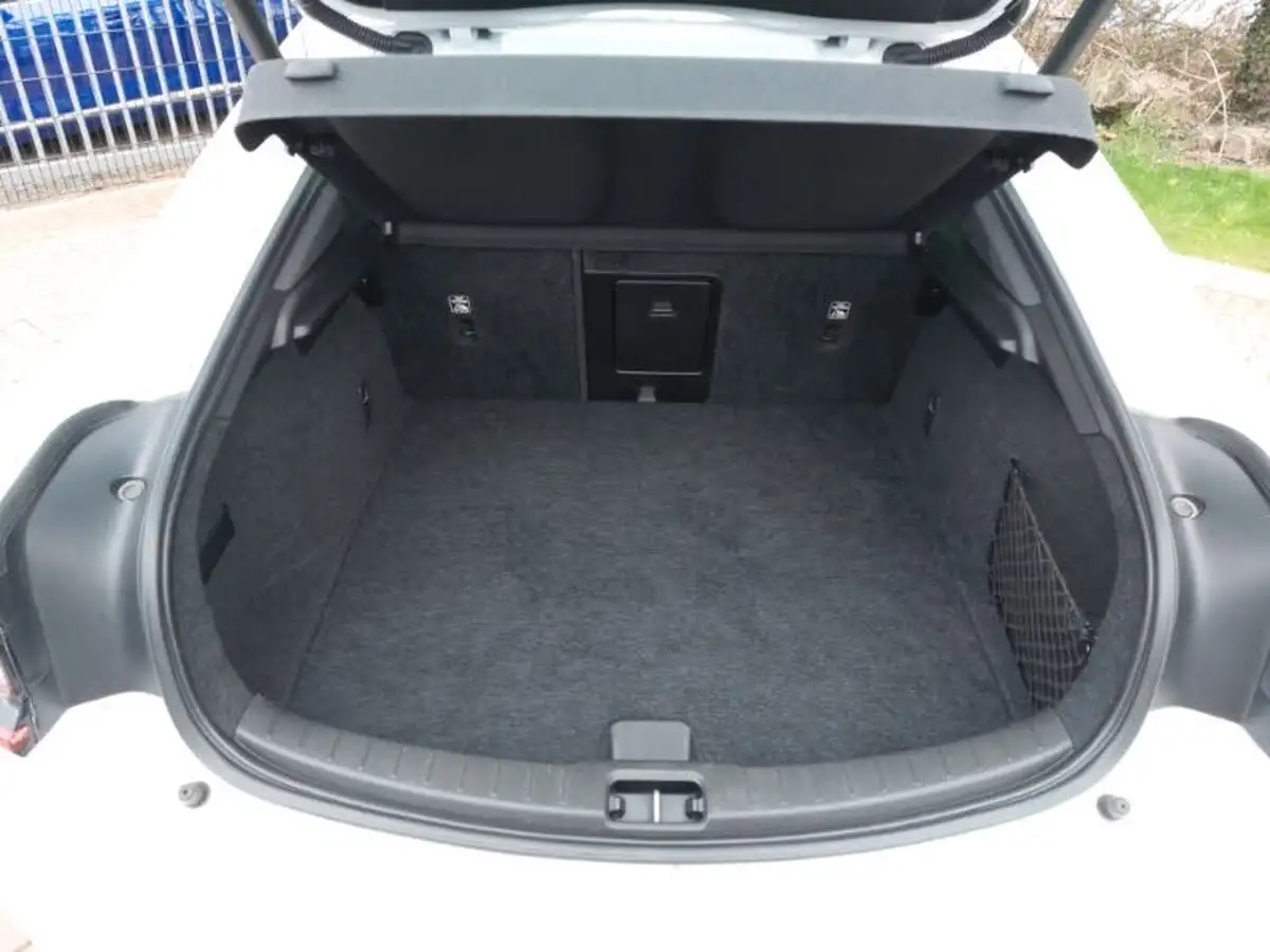2022-polestar-polestar-2-e-ps2-165kw-standard-single-hatchback-big-7