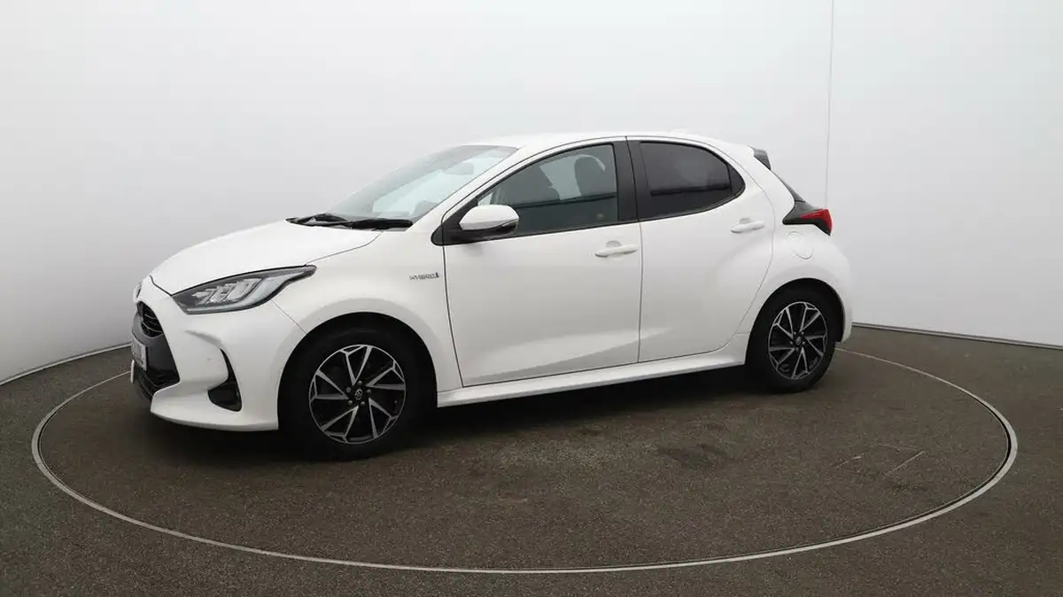 2021-toyota-yaris-15-vvt-i-design-big-61