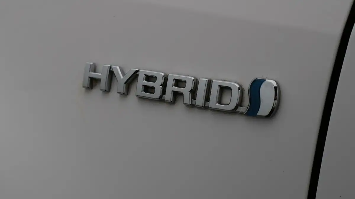 2021-toyota-yaris-15-vvt-i-design-big-20