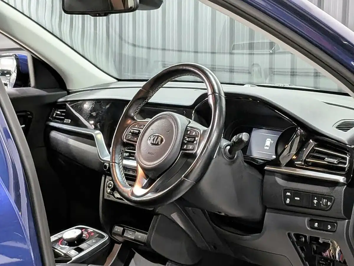 2021-kia-e-niro-ev-3-big-23