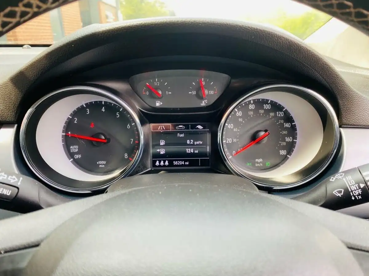 2018-vauxhall-astra-10i-turbo-tech-line-nav-ssecotec-hatchback-big-18