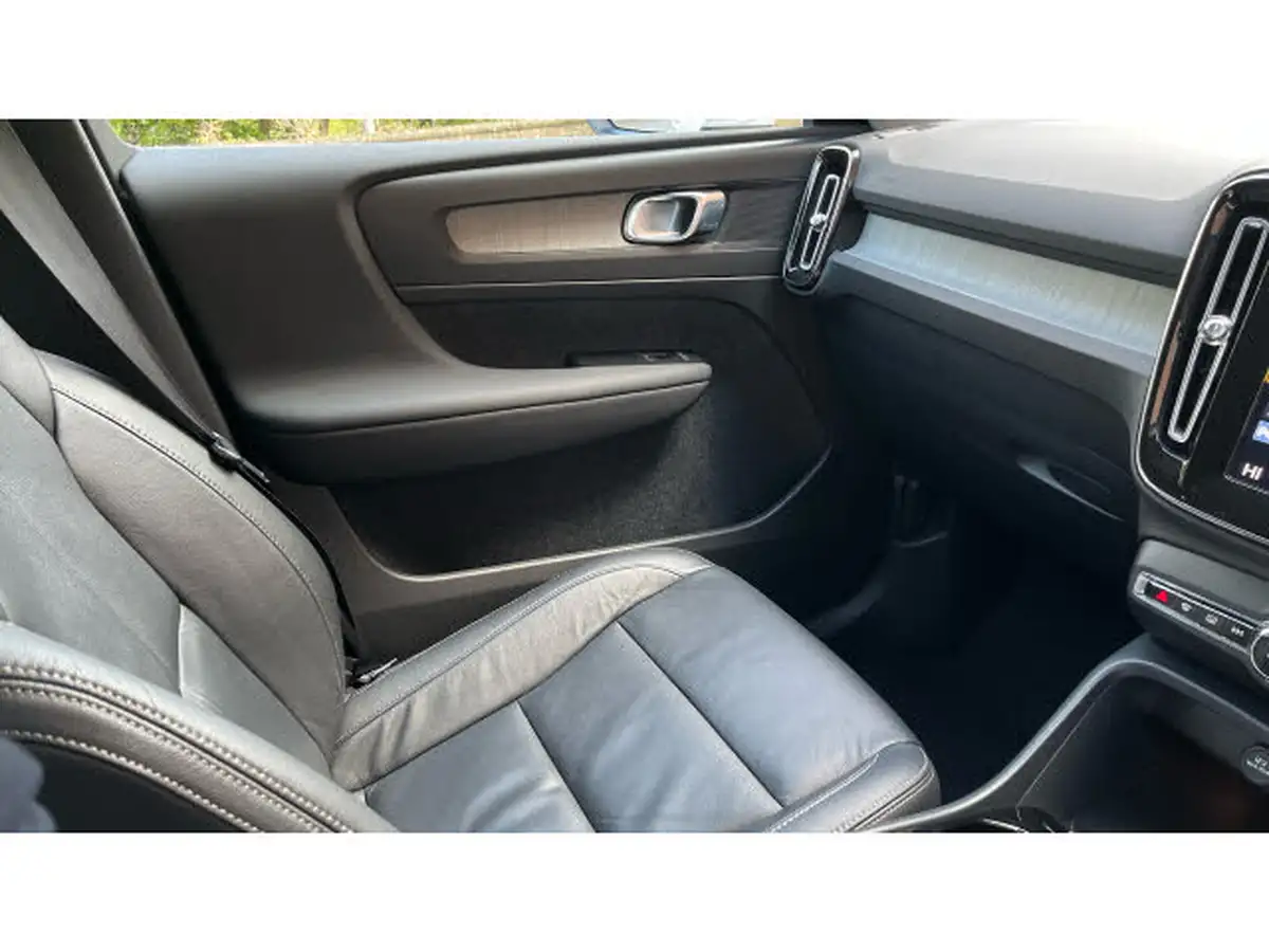 2021-volvo-xc40-15-t5-inscription-262bhp-big-40