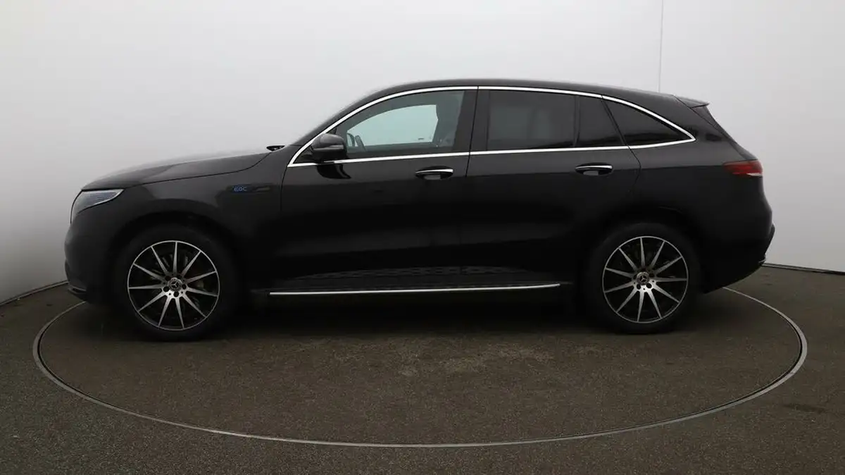 2021-mercedes-benz-eqc-e-eqc-400-amg-line-big-57
