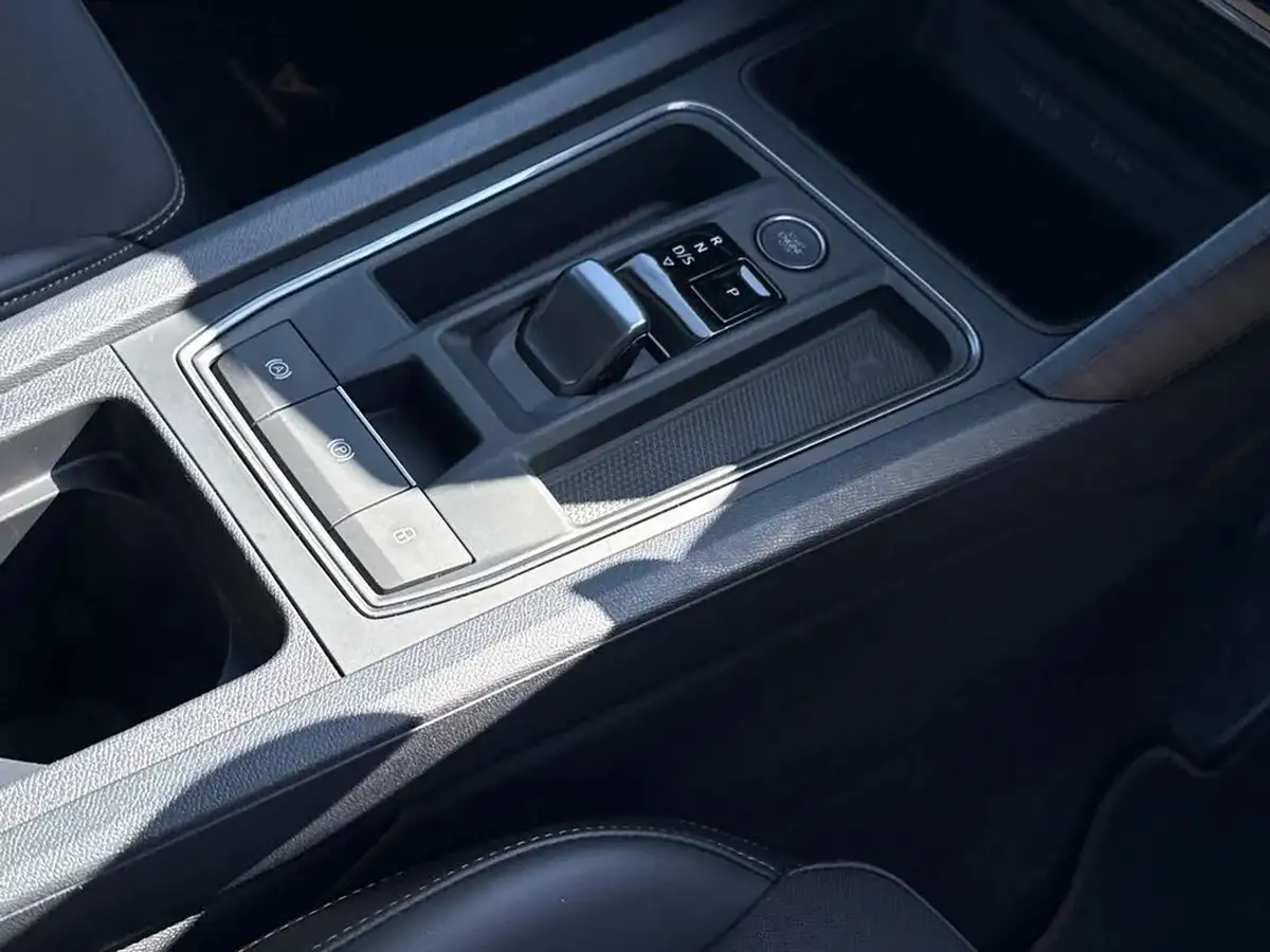 2024-cupra-leon-nf-14-e-hybrid-vz2-design-edition-estate-big-19