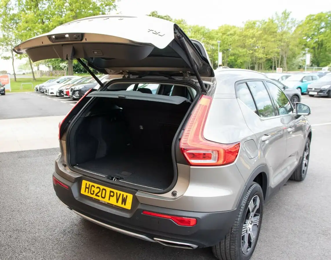 2020-volvo-xc40-15-t3-inscription-geartronic-big-32