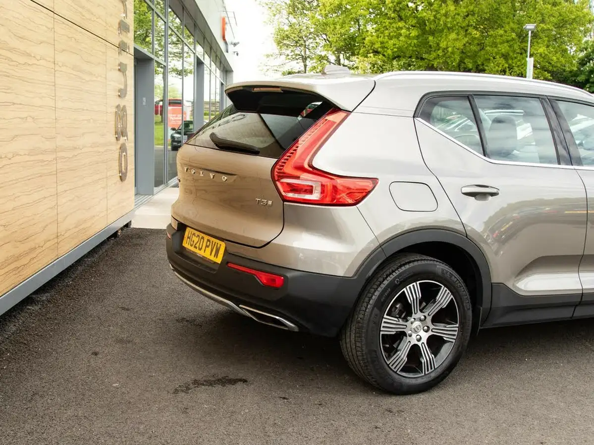 2020-volvo-xc40-15-t3-inscription-geartronic-big-8