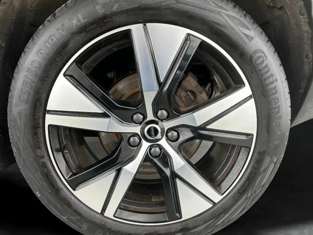 2021-volvo-xc40-15-t4-r-design-208bhp-big-17