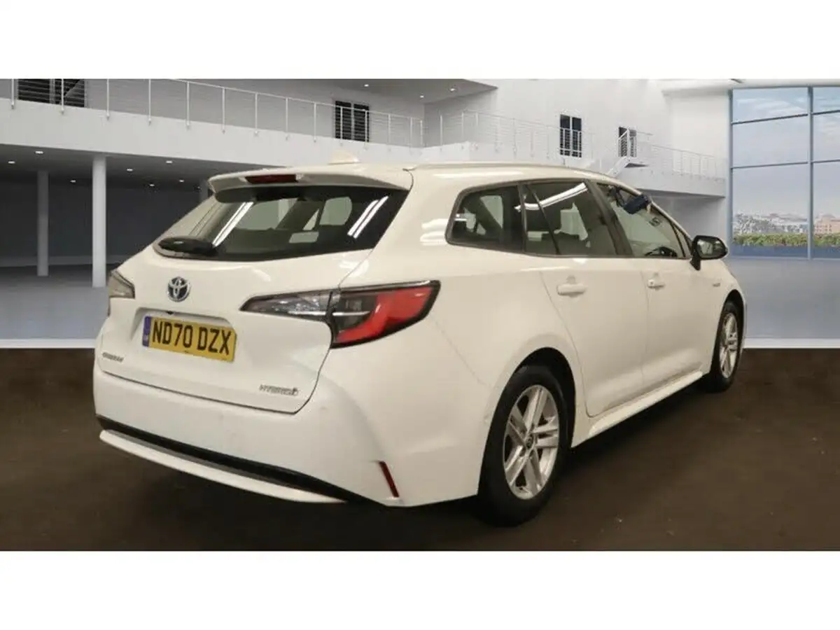 2020-toyota-corolla-18-vvt-i-icon-tech-spare-wheel-touring-sports-5d-big-4