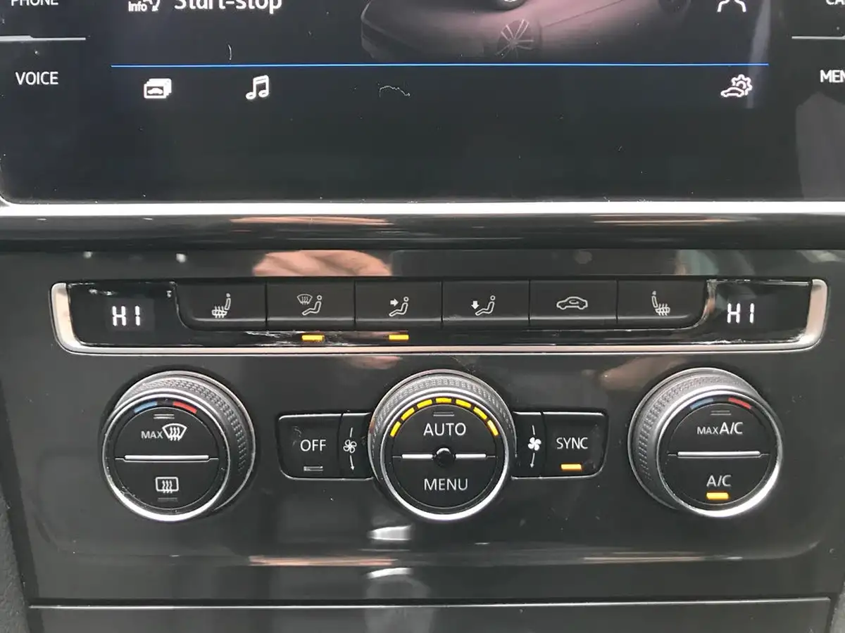 2020-volkswagen-golf-15-tsi-match-edition-130ps-hatchback-big-17
