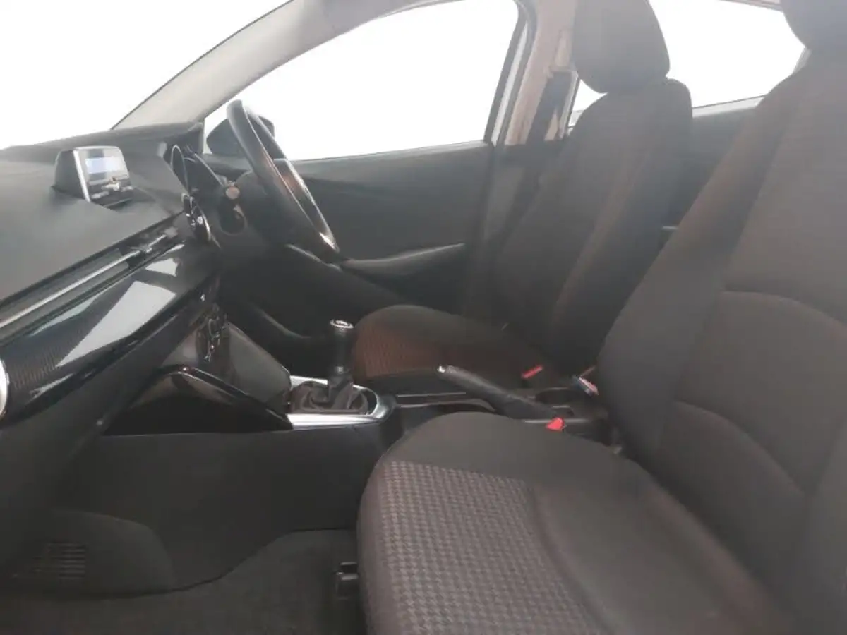 2018-mazda-mazda2-15-se-big-4