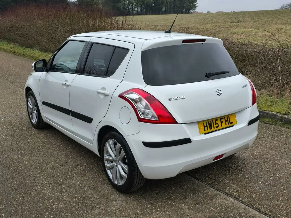2015-suzuki-swift-12-sz4-90ps-5d-big-5