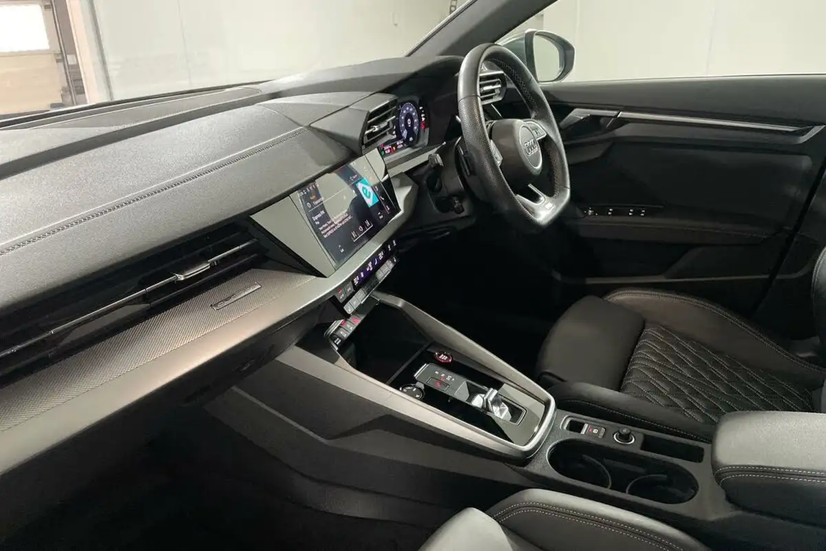 2022-audi-s3-20-tfsi-saloon-4d-big-30