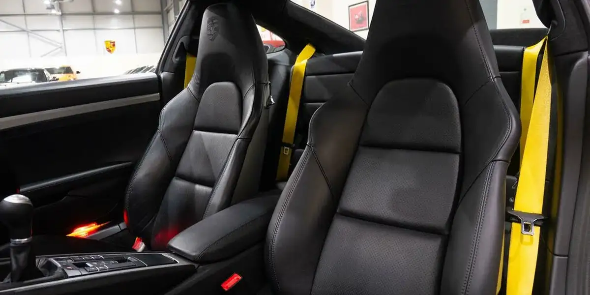 2018-porsche-911-30-carrera-gts-coupe-big-18