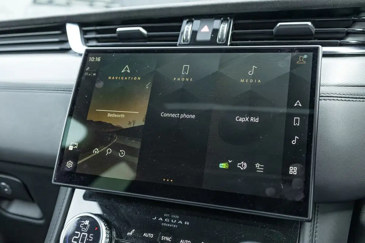 2021-jaguar-f-pace-50-v8-svr-big-38